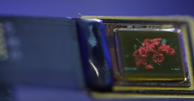 赛富乐斯将量产全彩MicroLED屏T2，亮度最高达50万nits